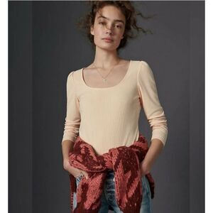 🧺Anthropologie | Pale Peach long puffed sleeve ribbed tee | Small